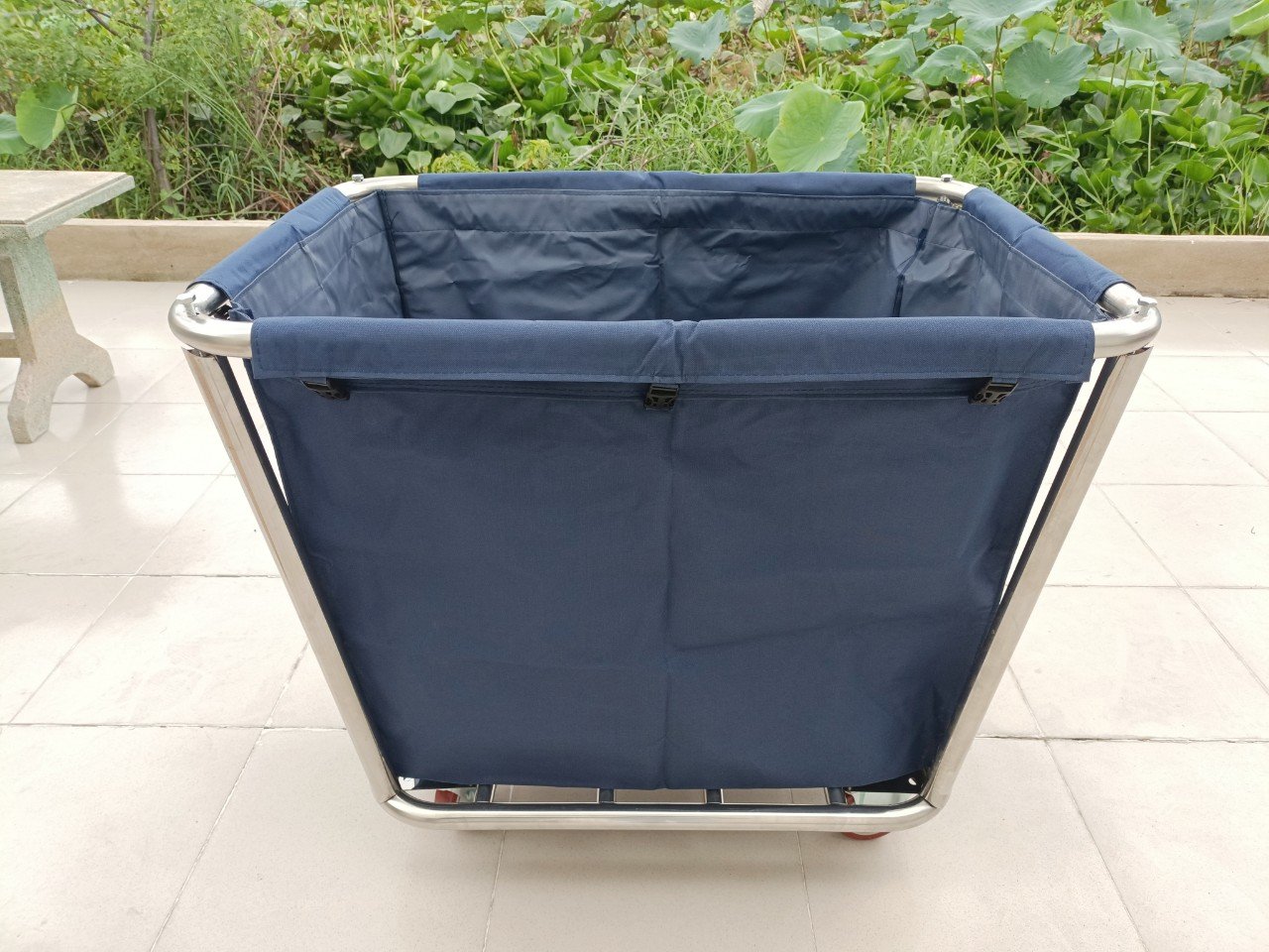 Xe chở đồ giặt là, xe chở đồ dơ cho khách sạn Vietbin E4c giá rẻ